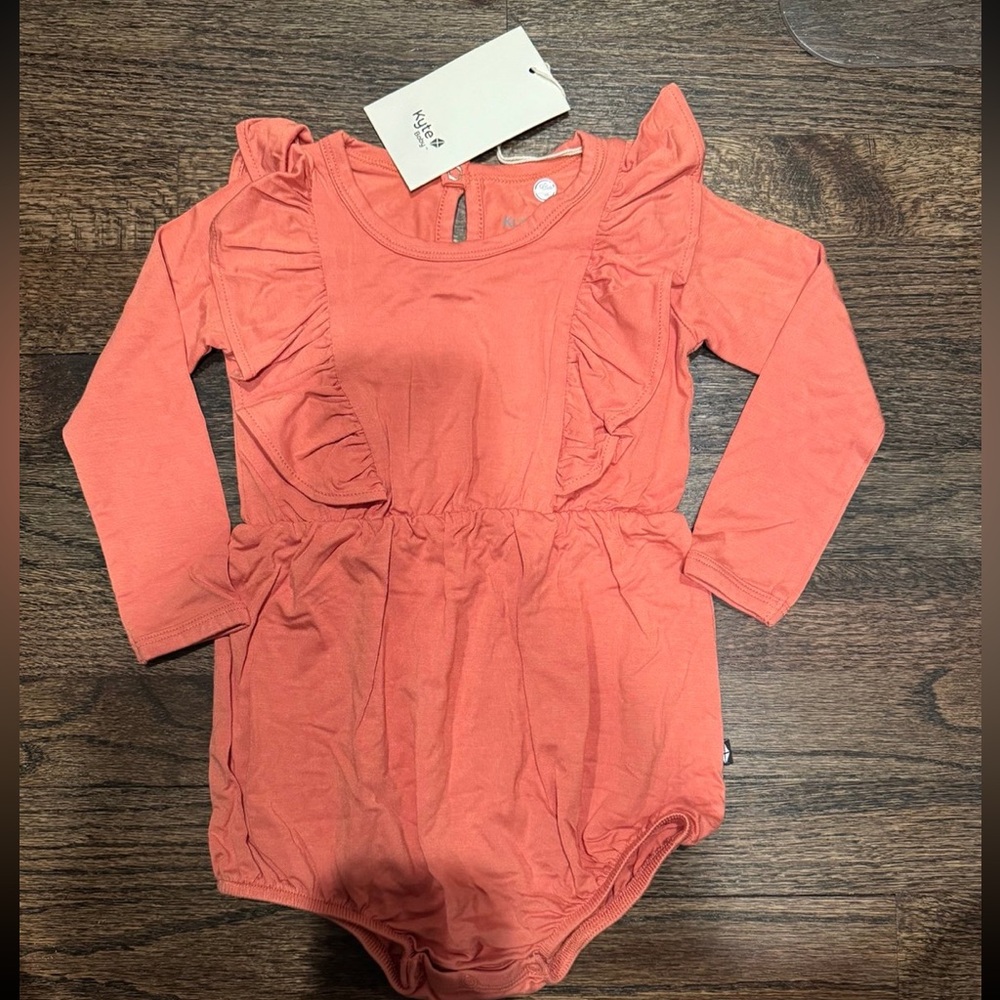NWT Kyte Baby Long sleeve romper size 18-24 months